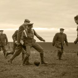 1914 tregua truce monumento wwi ejercicio sentimentalismo triunfo paix recuerda beeld